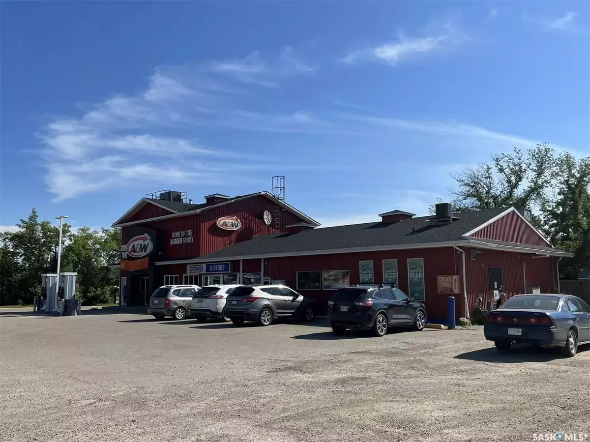 Nipawin, SK S0E 1E0,808 9th AVENUE W