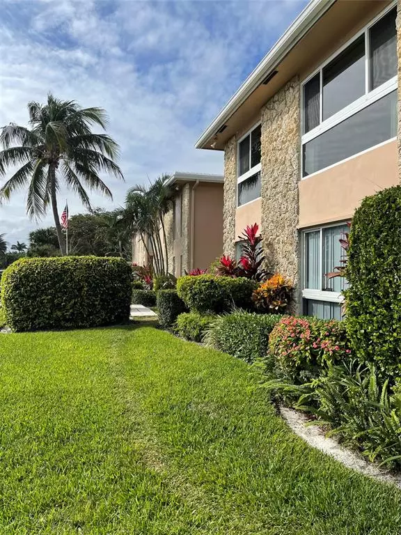 Lighthouse Point, FL 33064,2753 NE 28th St #9E