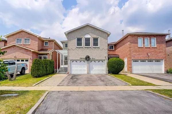 116 Westhampton DR, Vaughan, ON L4J 7J6