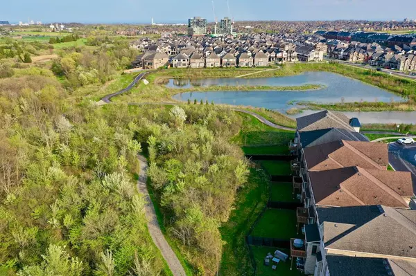 1428 Ford Strathy CRES, Oakville, ON L6H 3W8