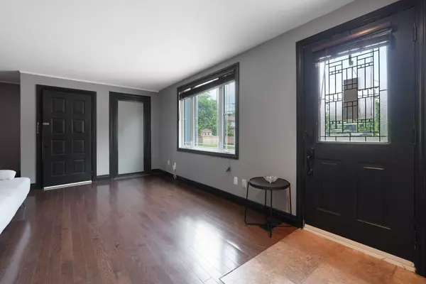 Overbrook - Castleheights And Area, ON K1K 3K2,694 De L'eglise ST
