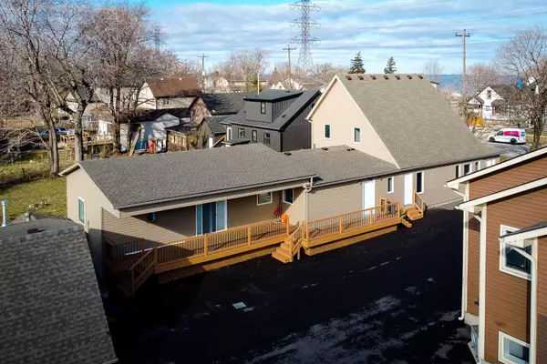 Hamilton, ON L8H 6V9,184 Beach BLVD