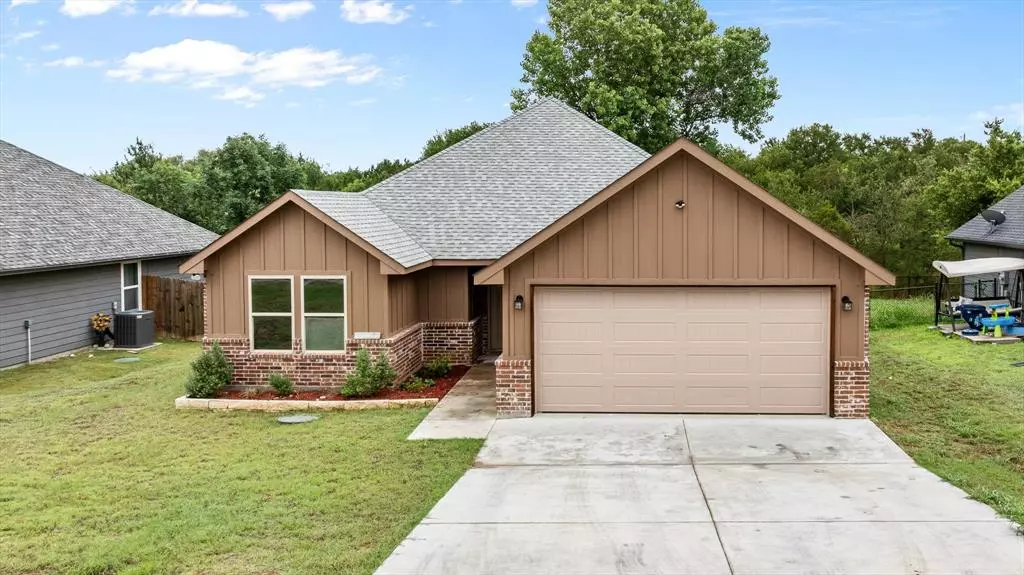 2615 San Gabriel Drive, Granbury, TX 76048