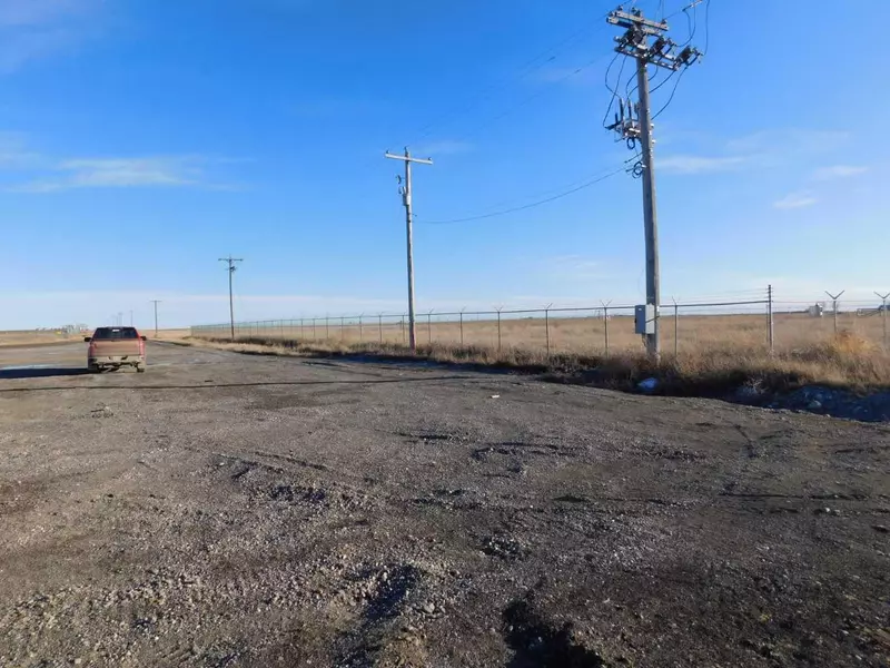 31 and 31A Leavings ST E, Granum, AB T0L 1A0
