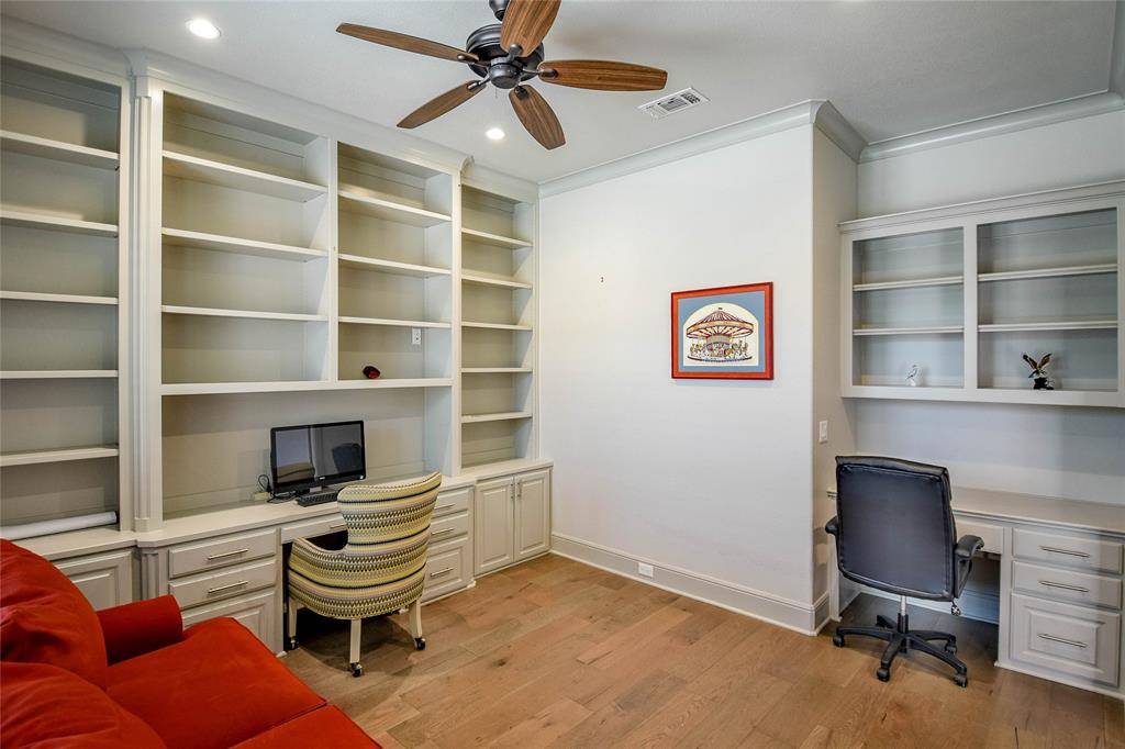 Granbury, TX 76048,908 Waterpoint Court E