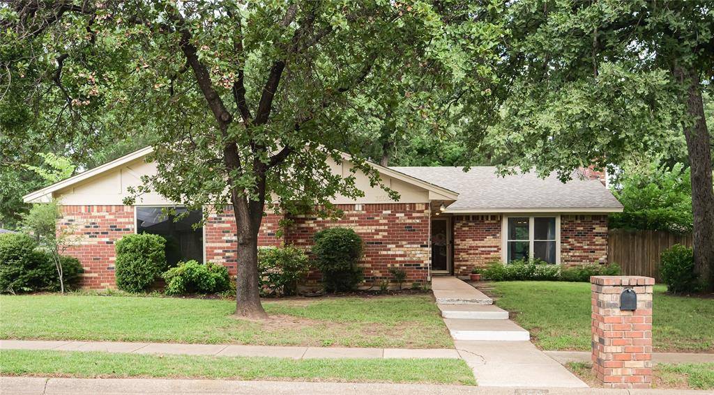 3501 Pecan Circle, Bedford, TX 76021