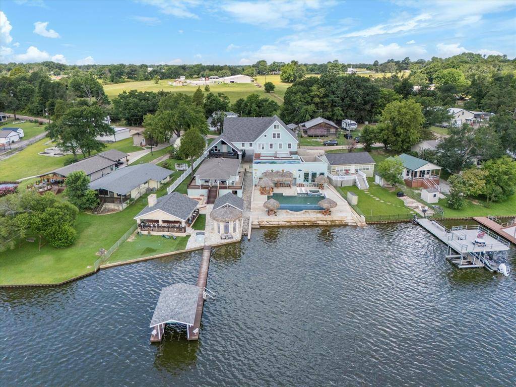 Mabank, TX 75156,220 Pin Oak
