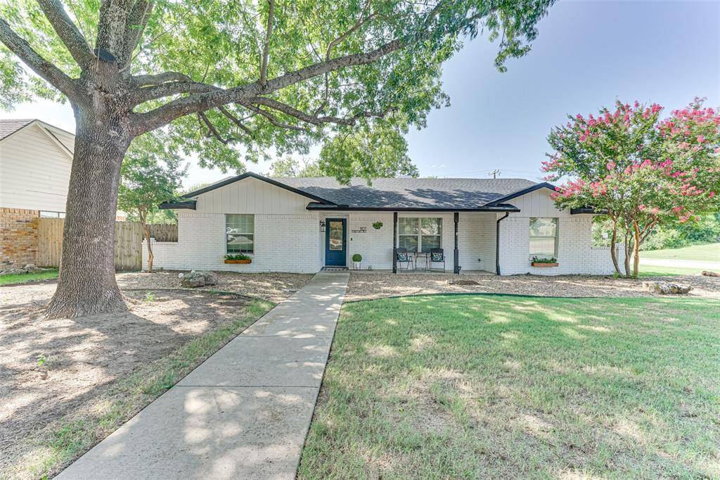 Ennis, TX 75119,1107 Scarlet Oaks Circle