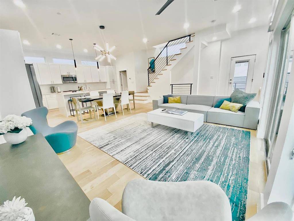 Dallas, TX 75204,4223 Delano Place #104