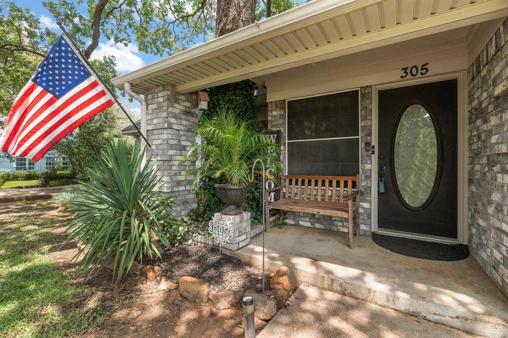 Joshua, TX 76058,305 College Street