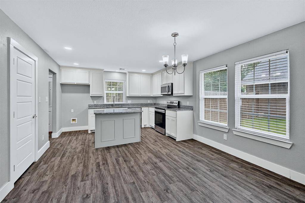 Sherman, TX 75092,701 S Binkley Street