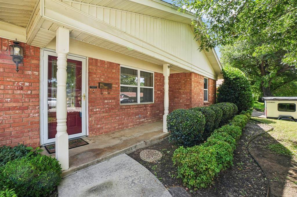 Hurst, TX 76053,1012 Livingston Drive