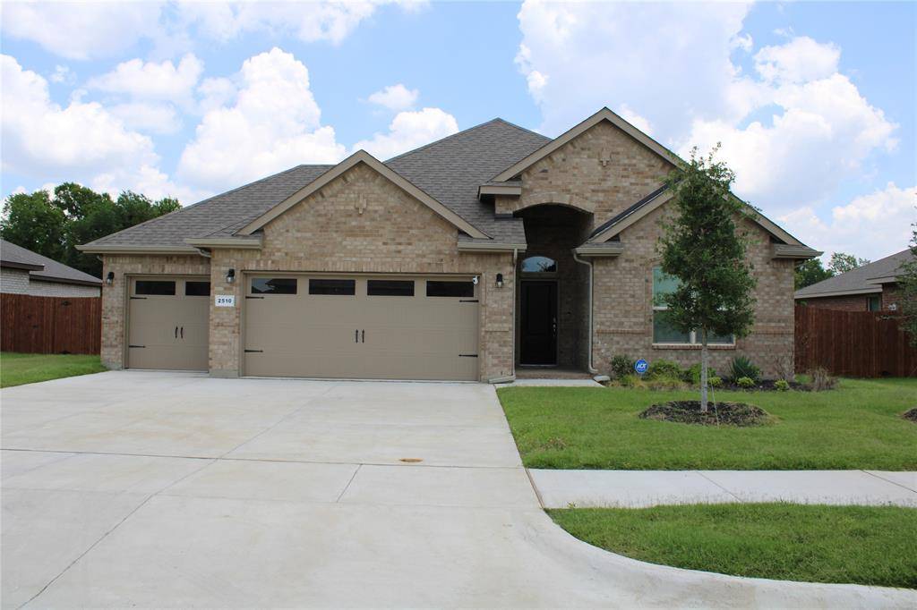 2510 Clayton Street, Glenn Heights, TX 75154