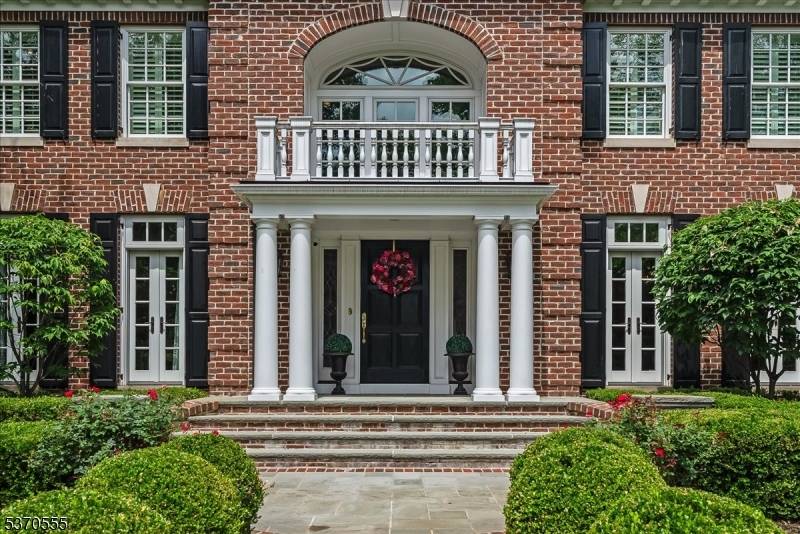 Westfield Town, NJ 07090,3 Breeze Knoll Dr