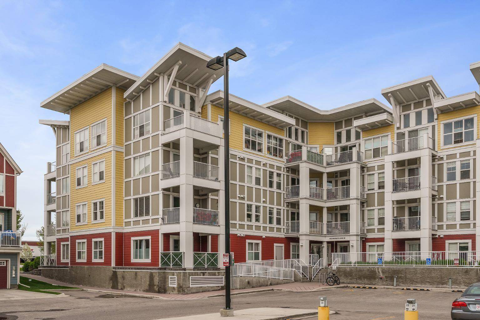 402 Marquis LN SE #305, Calgary, AB T3M 2G7