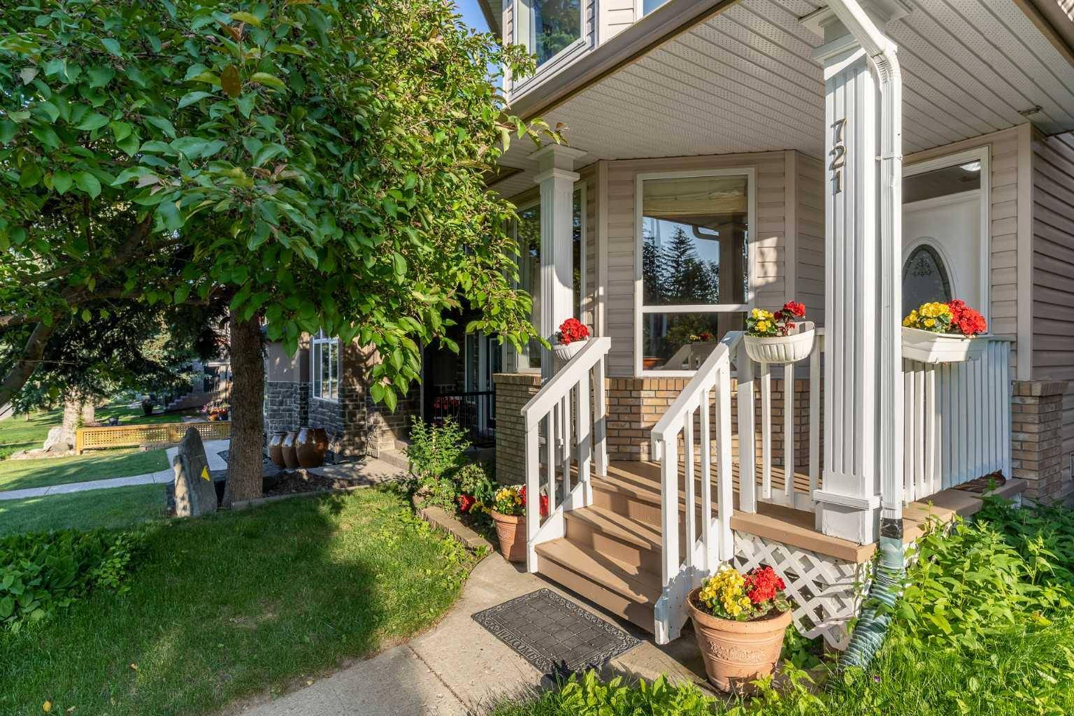 Calgary, AB T2V0B6,721 52 AVE SW