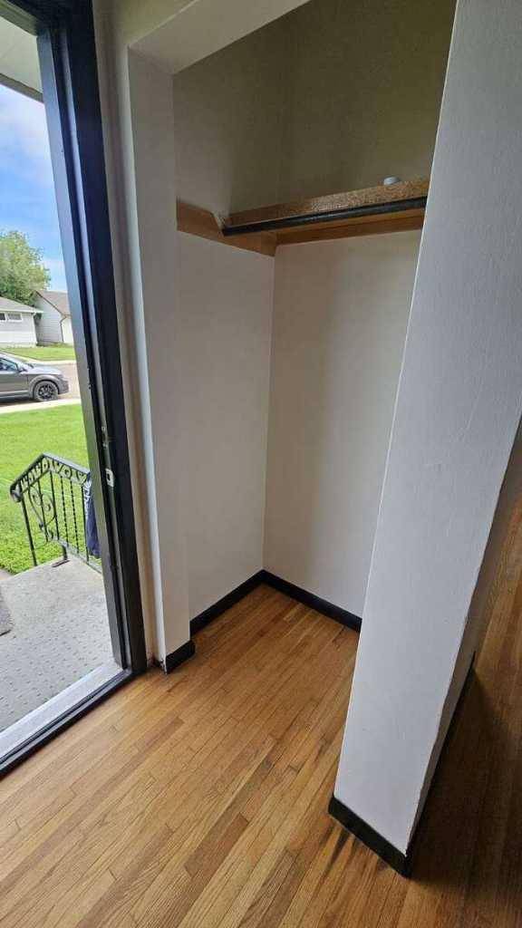 Medicine Hat, AB T1A6R5,133 14 ST Northwest