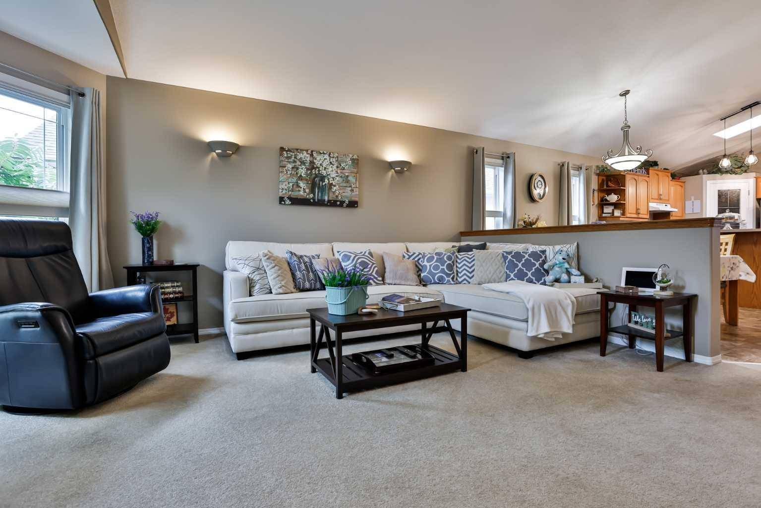 Lethbridge, AB T1H 6P8,299 Cougar WAY N