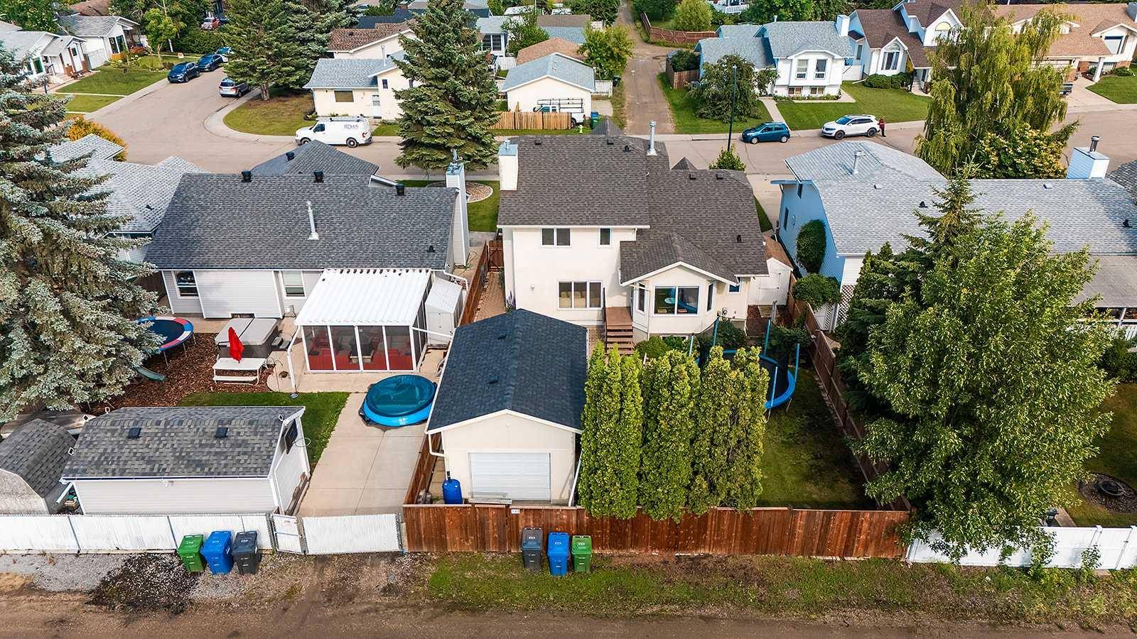 Red Deer, AB T4P 2E8,145 Castle CRES