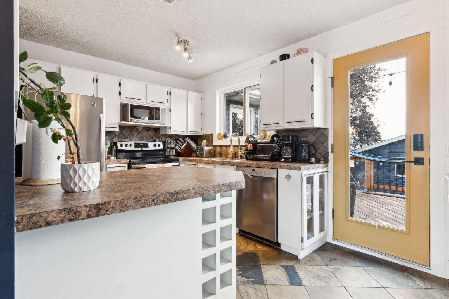 Calgary, AB T3J1J9,147 Falchurch CRES Northeast