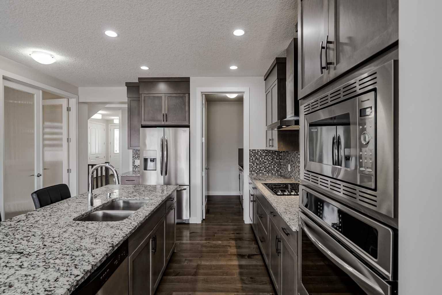 Calgary, AB T2X 1Y5,55 Walden PL SE