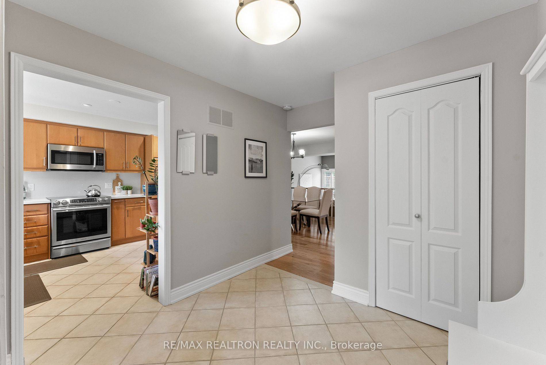 Toronto C07, ON M2R 3N3,316 Torresdale AVE