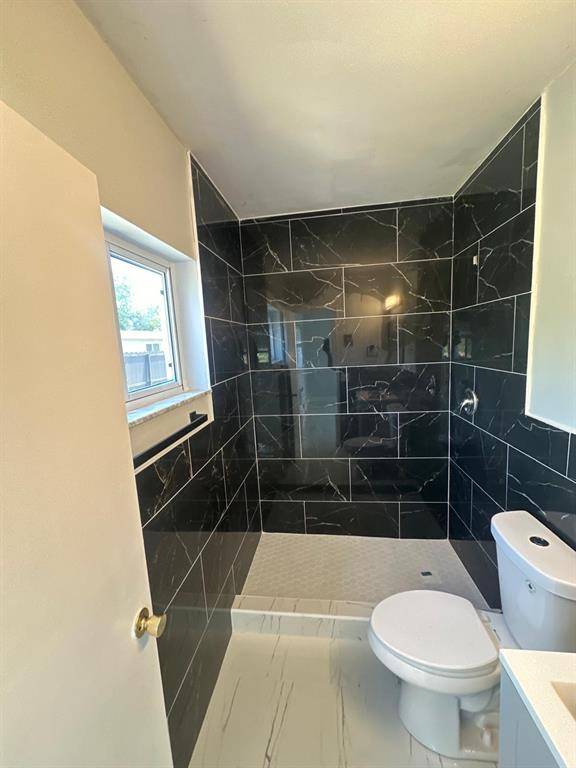 Deerfield Beach, FL 33064,610 NE 37th St #E#2