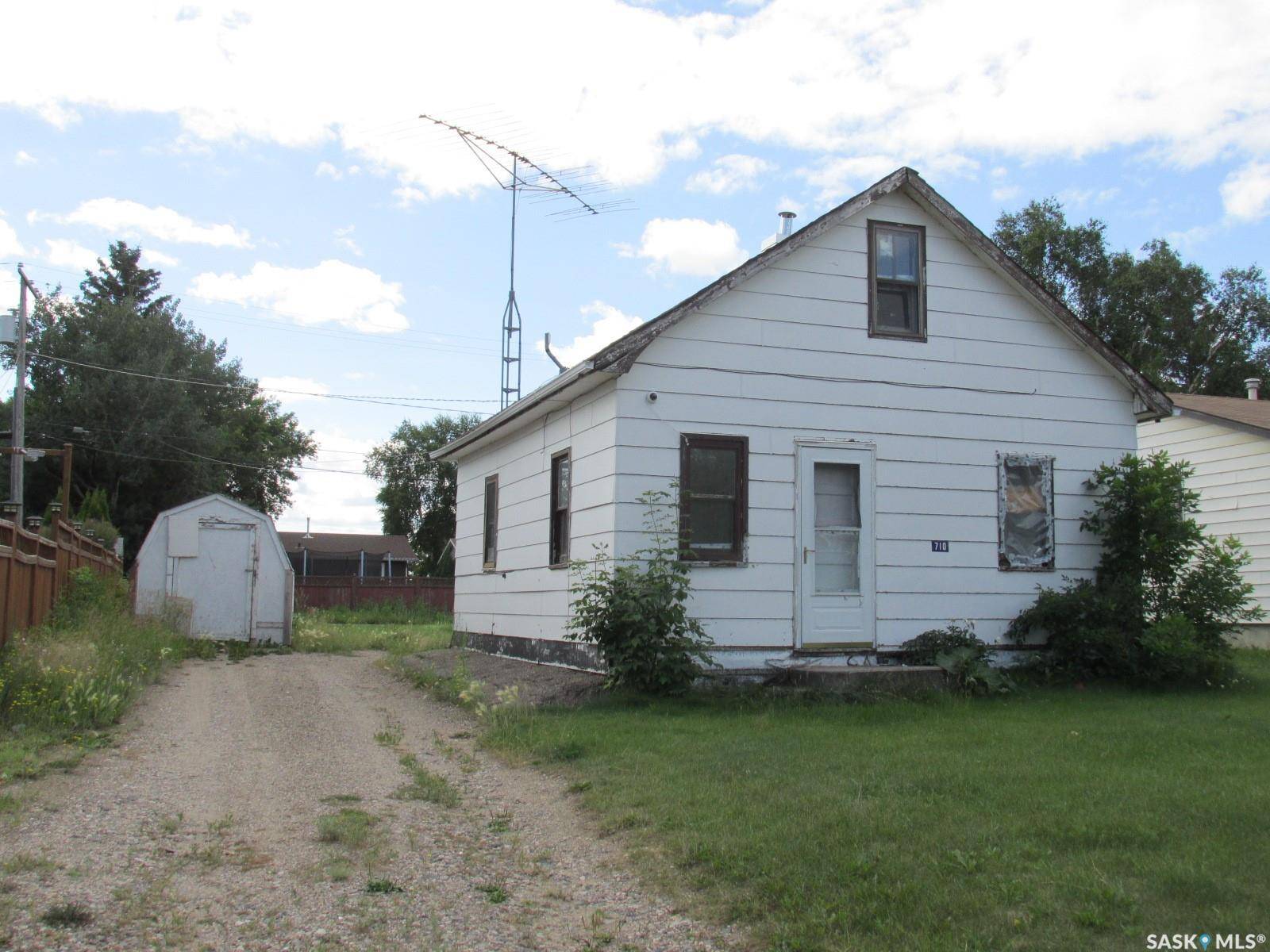 710 9th AVENUE W, Nipawin, SK S0E 1E0