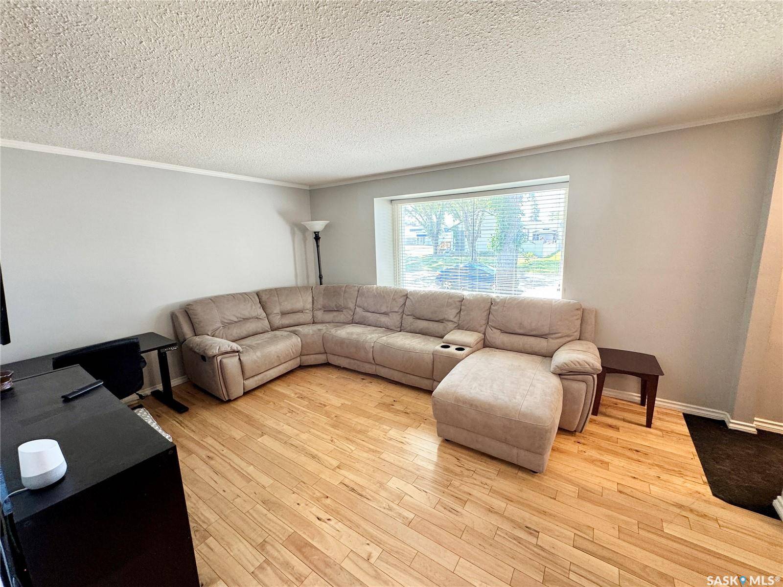 Regina, SK S4T 6A2,4 Sussex CRESCENT