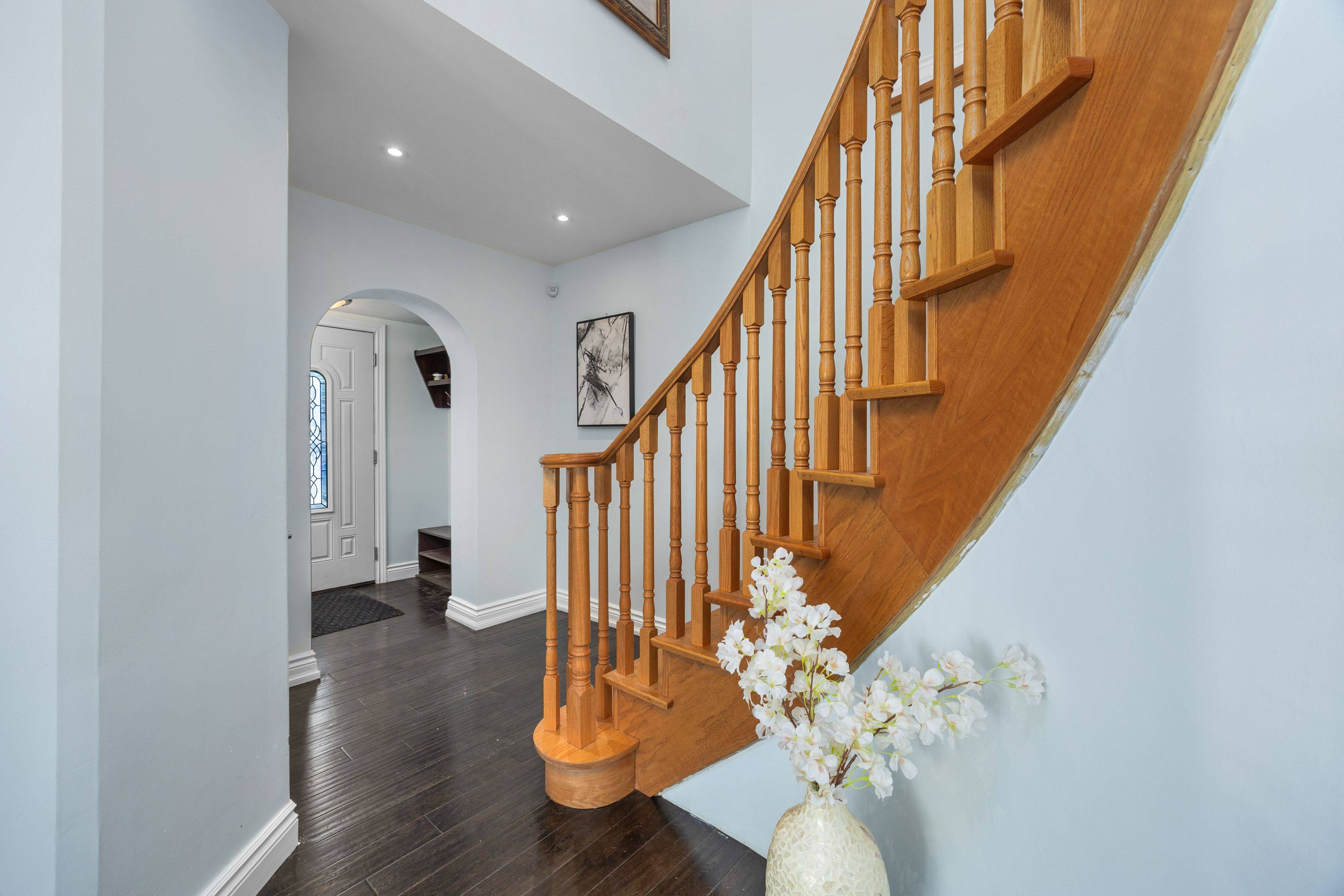 Mississauga, ON L4Z 2J6,438 ABERFOYLE CT