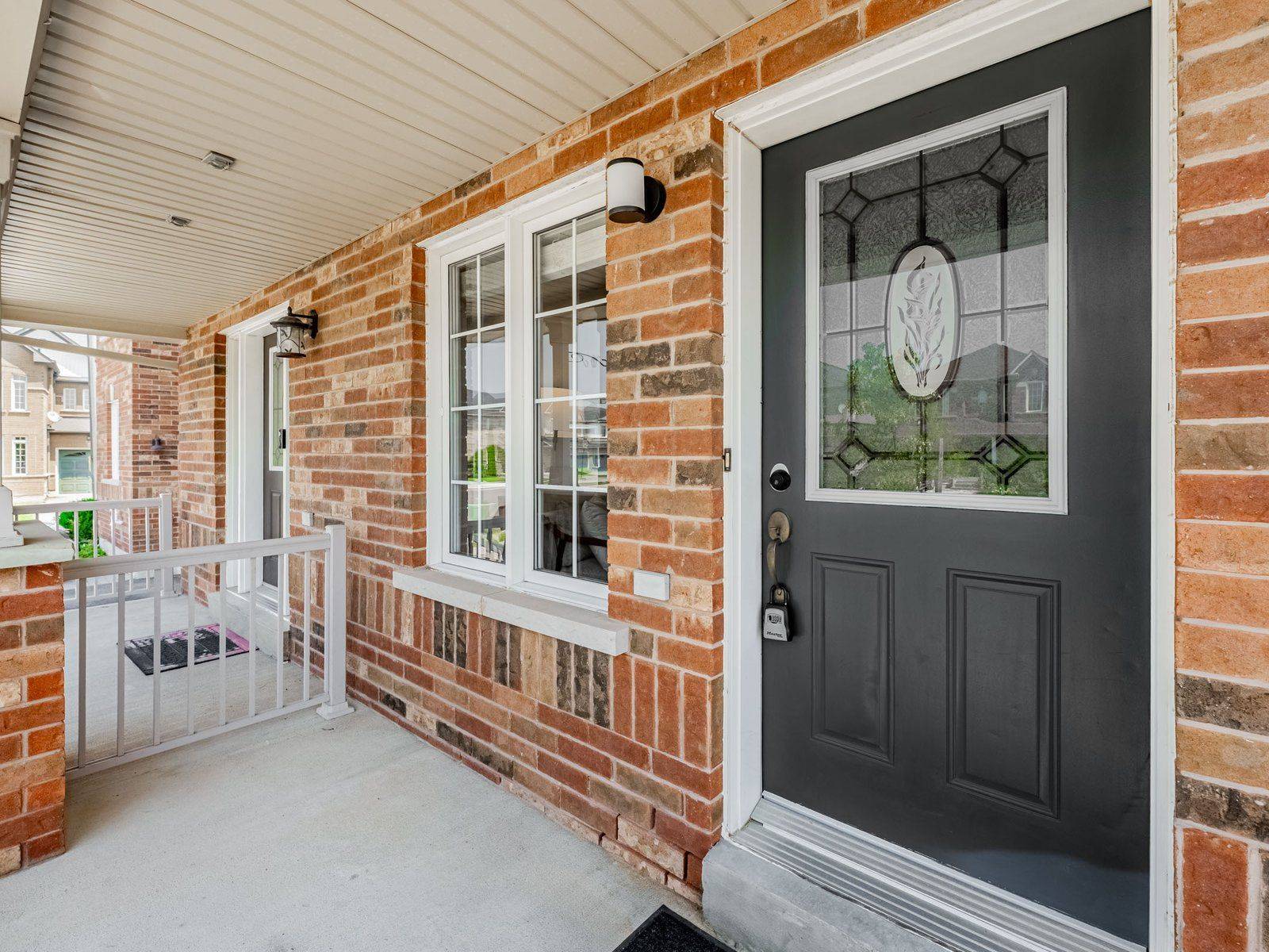 Milton, ON L9T 0J1,1216 Tupper DR