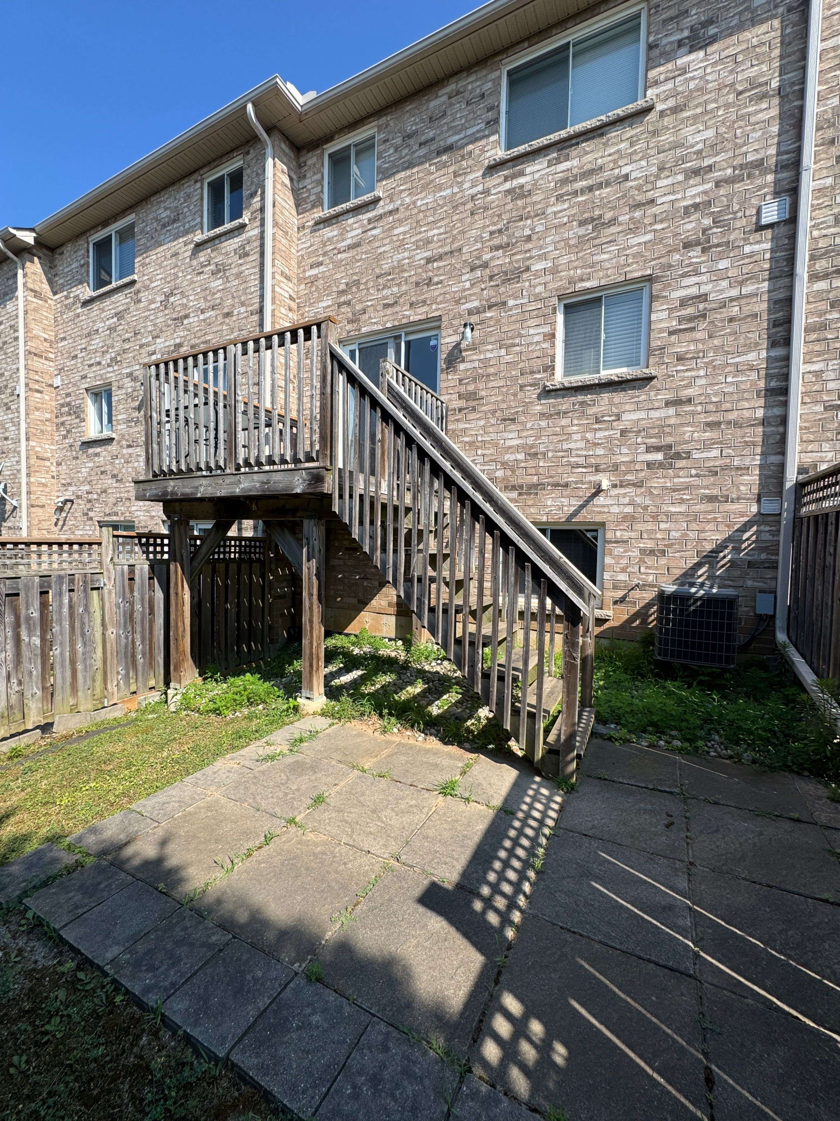 Hamilton, ON L9G 0A2,39 Panabaker DR #9