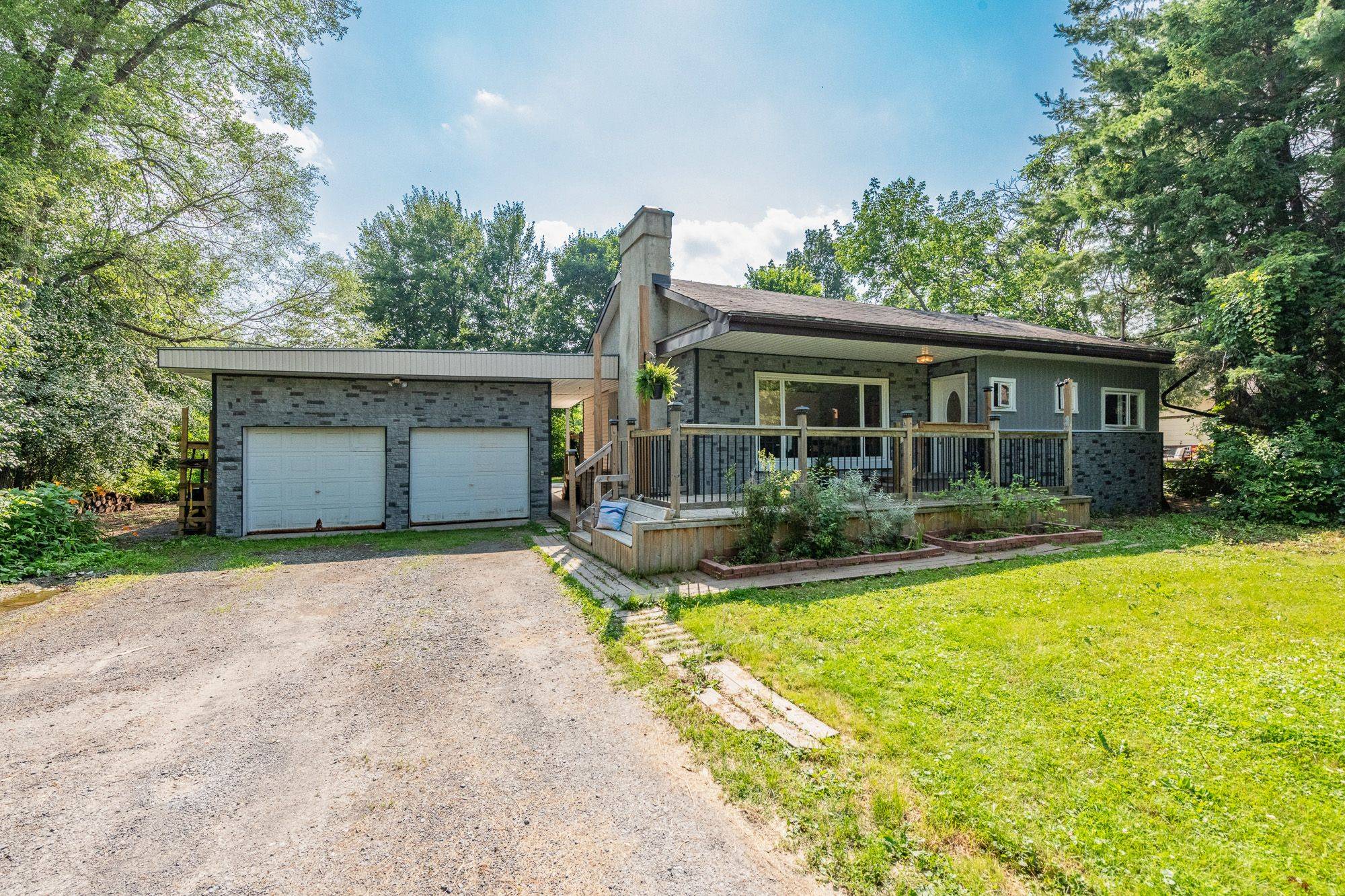 1807 Old Second Line RD, Kanata, ON K2K 1X7