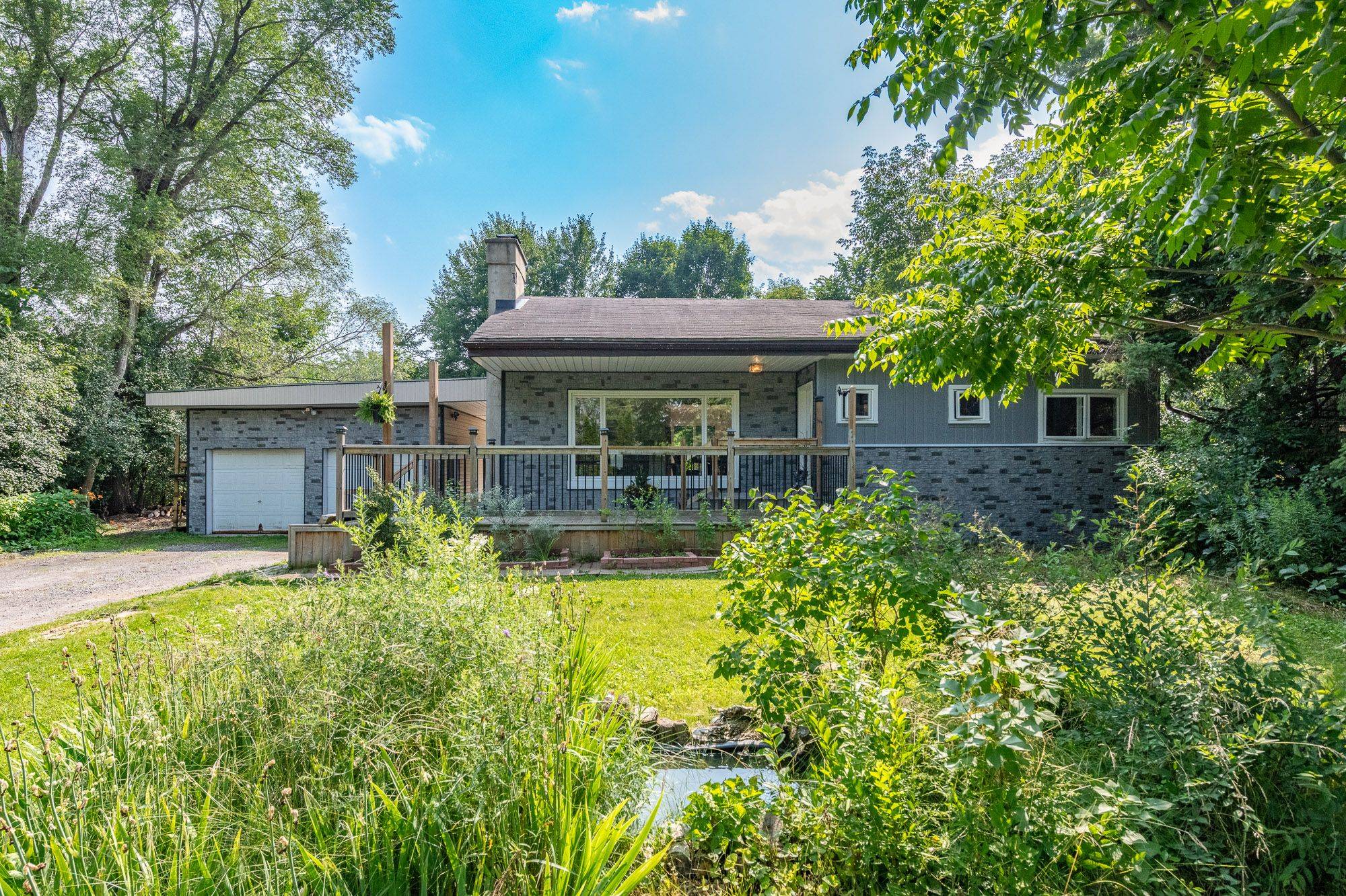 Kanata, ON K2K 1X7,1807 Old Second Line RD