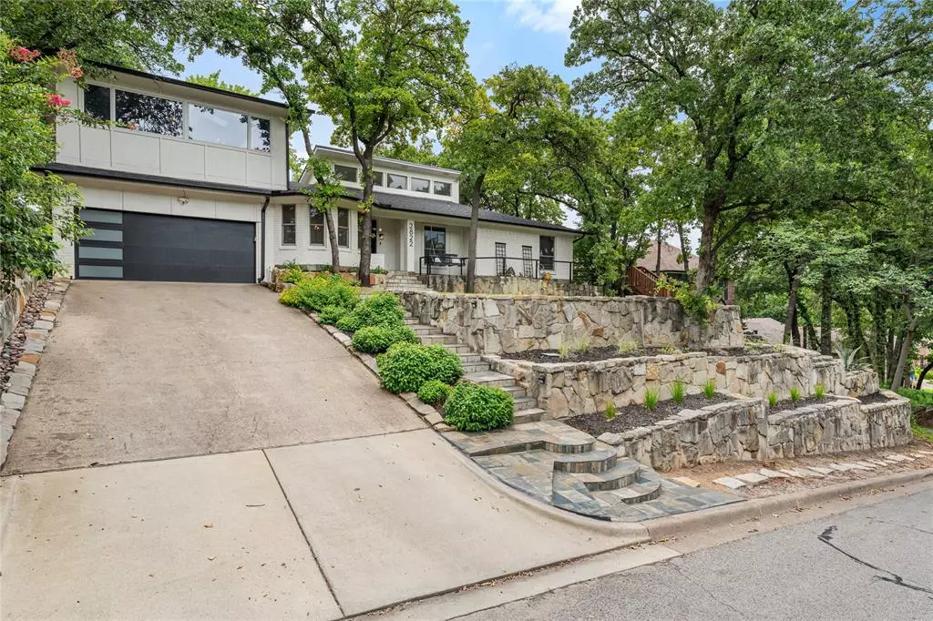 Grapevine, TX 76051,2822 Harvest Hill Drive