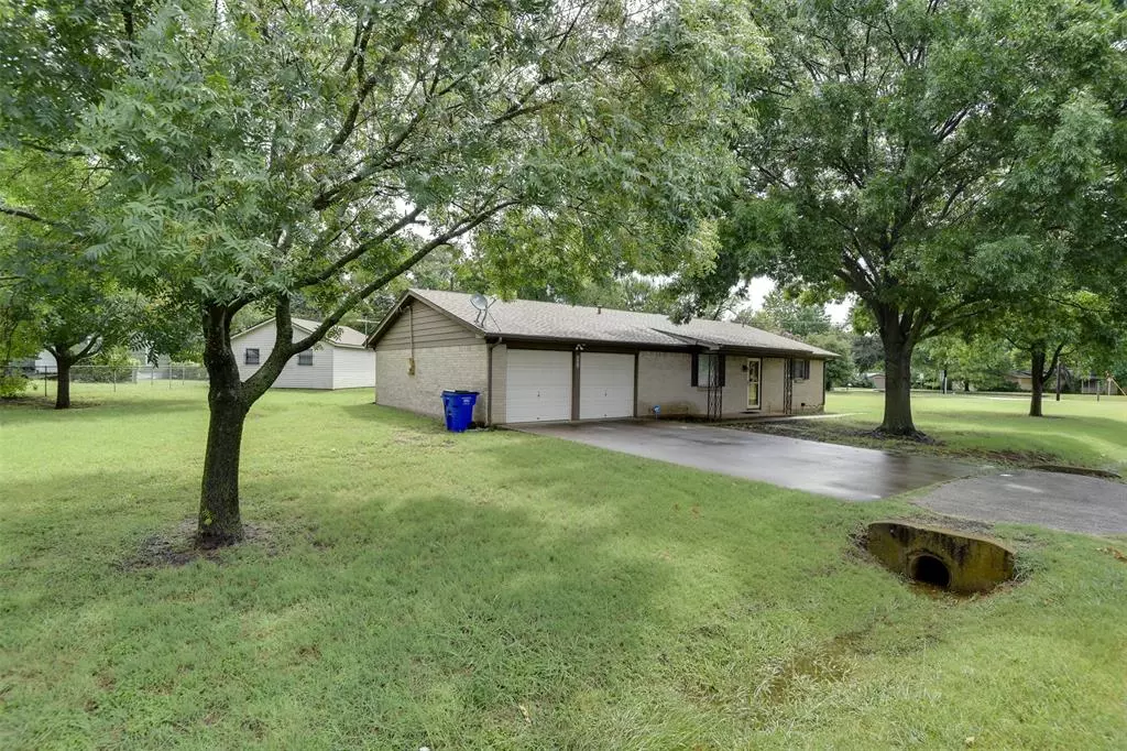 Mansfield, TX 76063,807 North Street