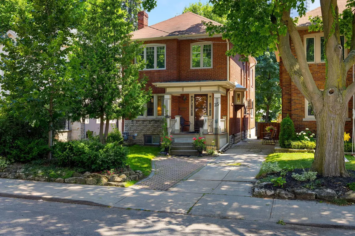 Toronto C03, ON M5P 2B4,25 Maxwell AVE