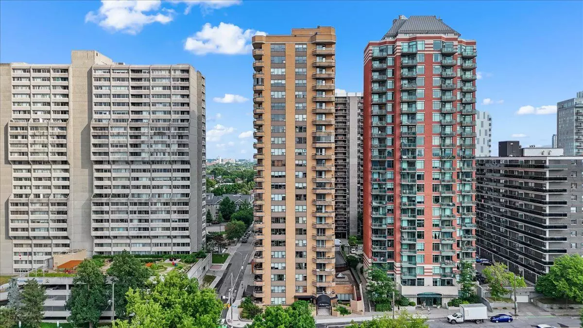 Ottawa Centre, ON K1R 7X2,556 Laurier AVE W #601