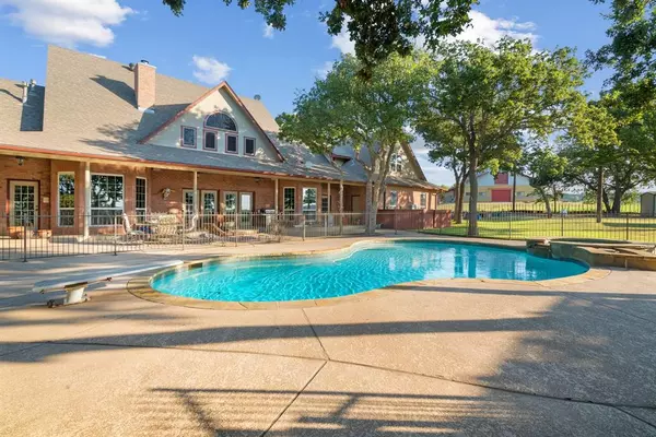Weatherford, TX 76087,200 Leea Lane
