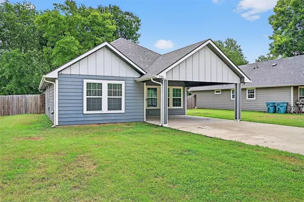Sherman, TX 75092,701 S Binkley Street