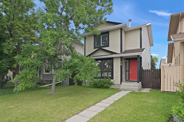 39 Erin Green WAY SE,  Calgary,  AB T2B 3C2