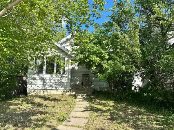 9509 102 ST, Grande Prairie, AB T8V 2T7
