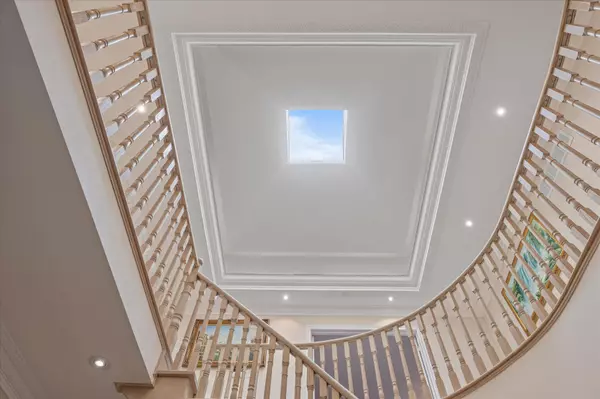 Richmond Hill, ON L5B 4B9,55 Frybrook CRES