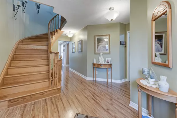 Barrie, ON L4N 6Z4,55 ETHERINGTON CRES
