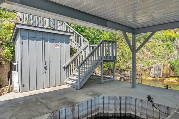 35 Riverview DR, Leeds And The Thousand Islands, ON K0E 1V0