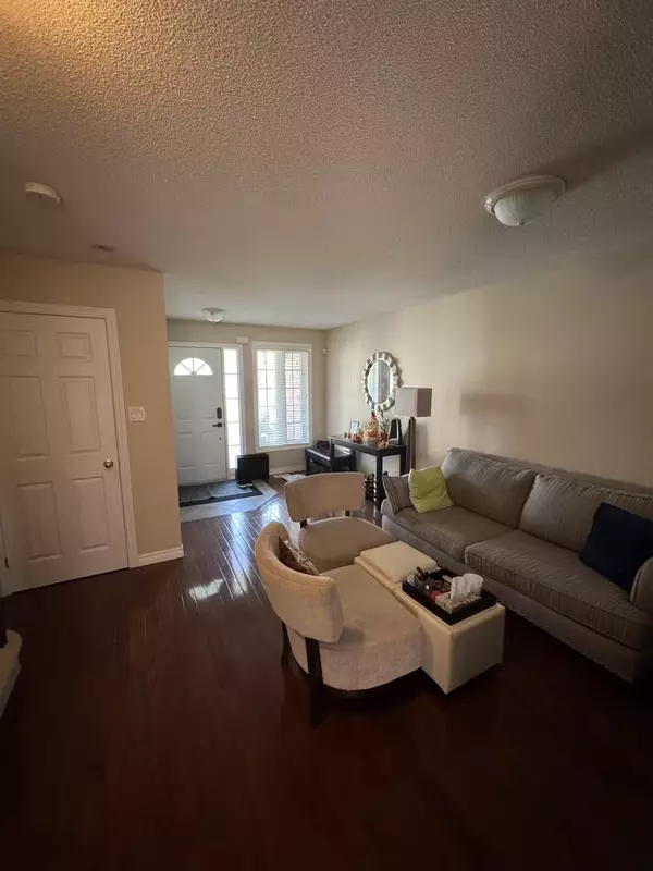 Hamilton, ON L9G 0A2,39 Panabaker DR #9