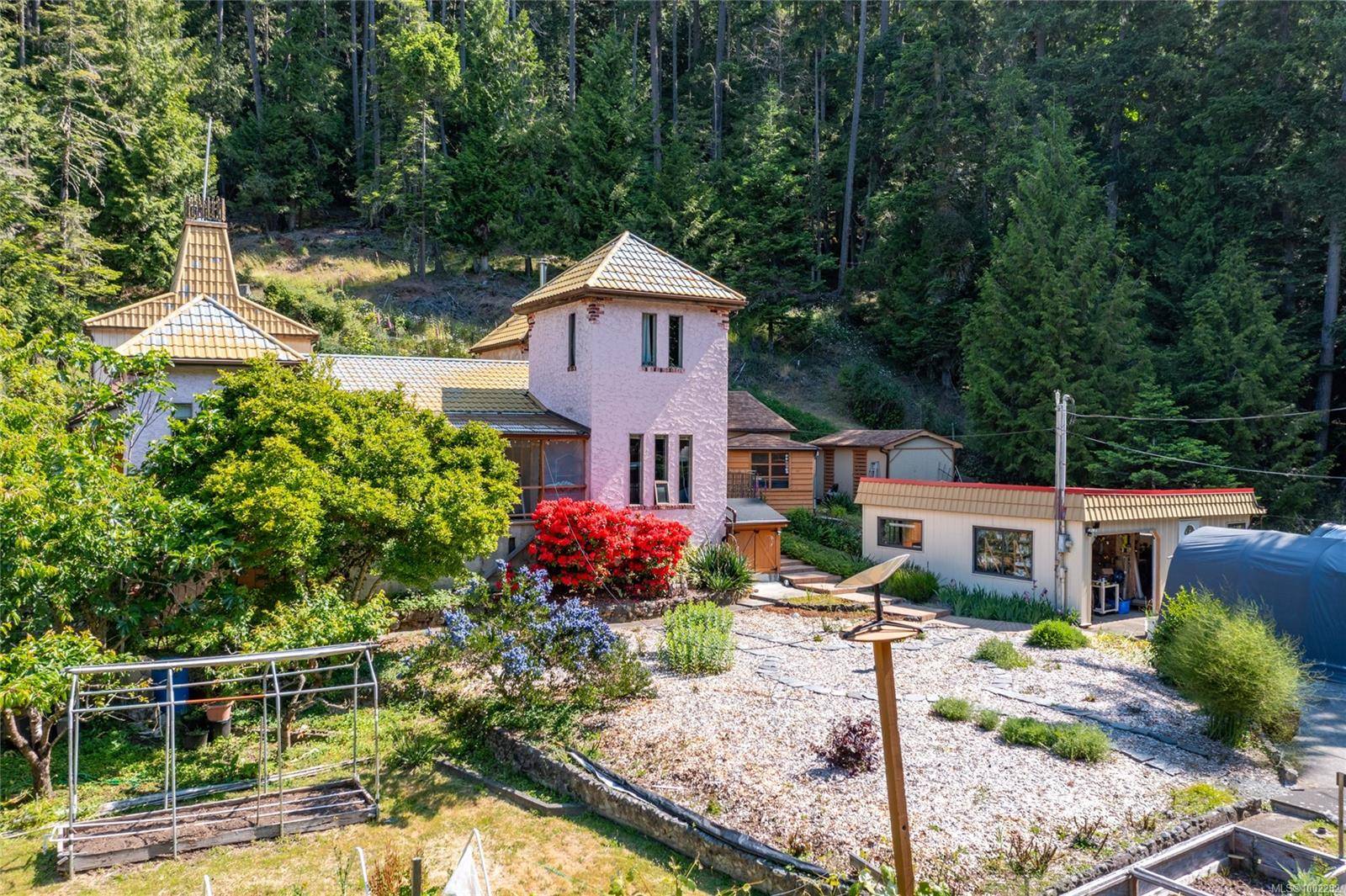 Pender Island, BC V0N 2M2,2610 Crowsnest Dr