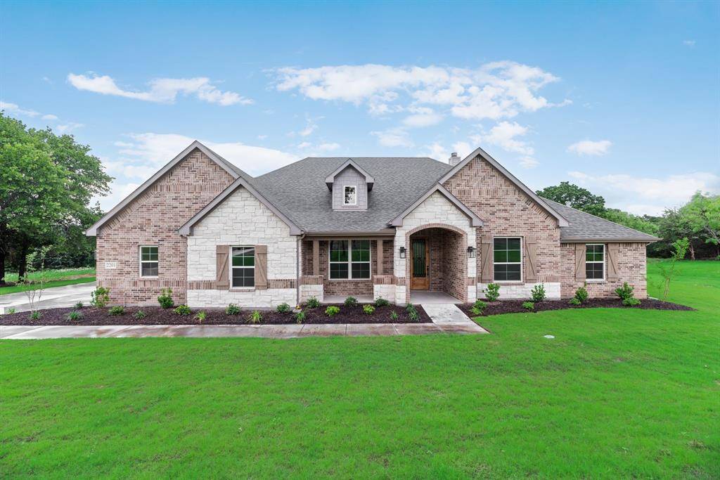 2201 Crystal Palace Boulevard, Alvarado, TX 76009