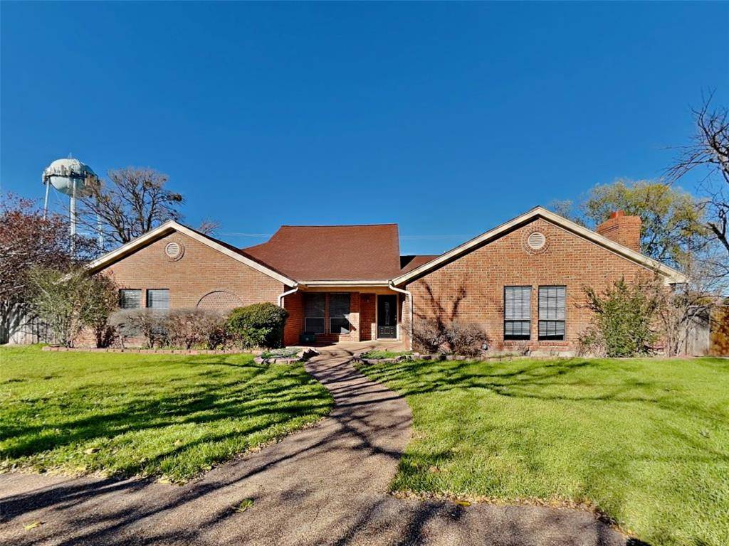 16 Stone Court, Lakeside, TX 76108