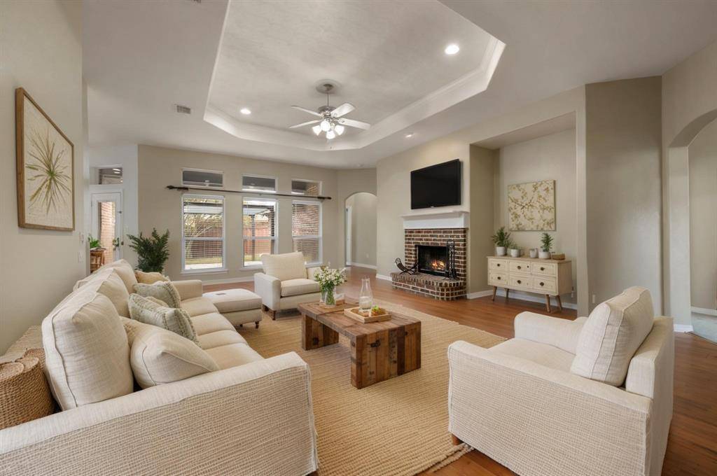 6345 Pinionpark Way, Fort Worth, TX 76179